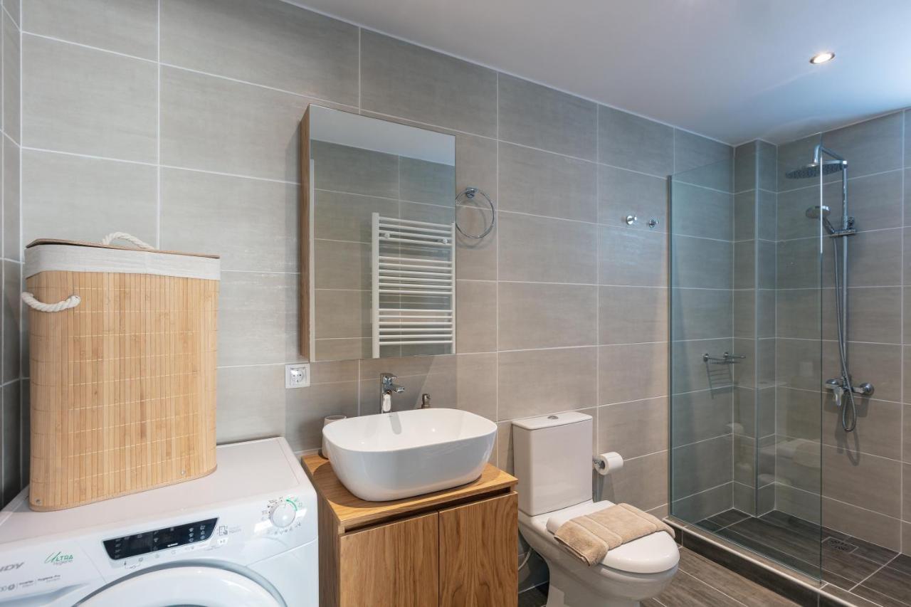 Greek Sky - New Modern Apartment With Shared Pool Tavronitis Dış mekan fotoğraf