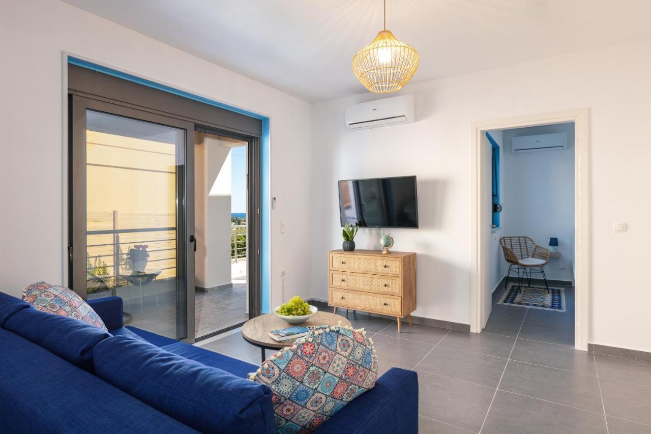 Greek Sky - New Modern Apartment With Shared Pool Tavronitis Dış mekan fotoğraf