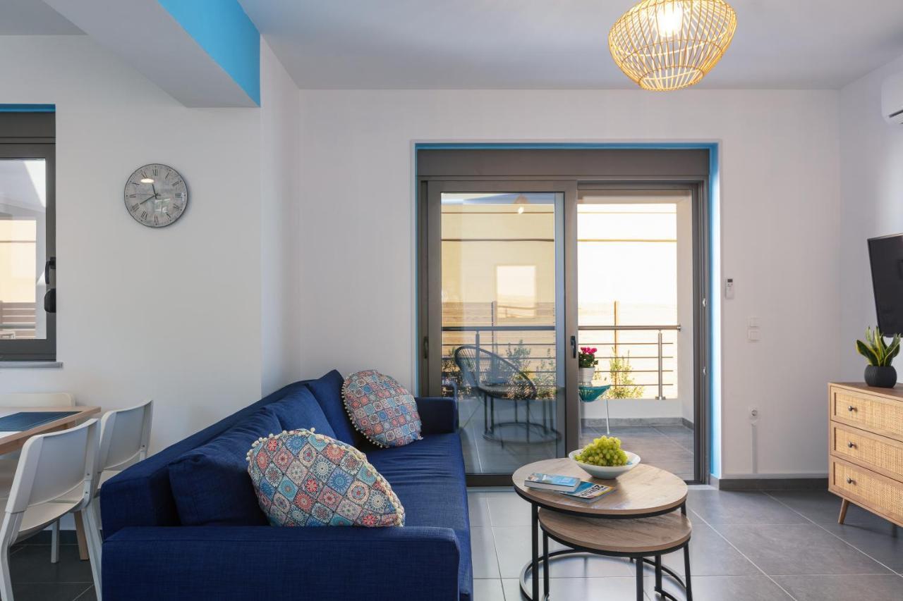 Greek Sky - New Modern Apartment With Shared Pool Tavronitis Dış mekan fotoğraf