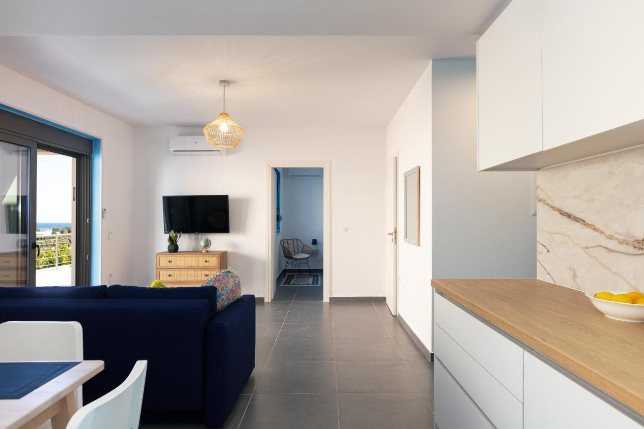 Greek Sky - New Modern Apartment With Shared Pool Tavronitis Dış mekan fotoğraf