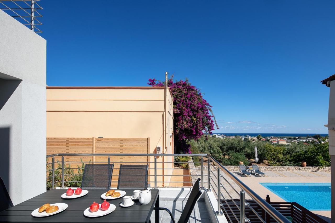 Greek Sky - New Modern Apartment With Shared Pool Tavronitis Dış mekan fotoğraf