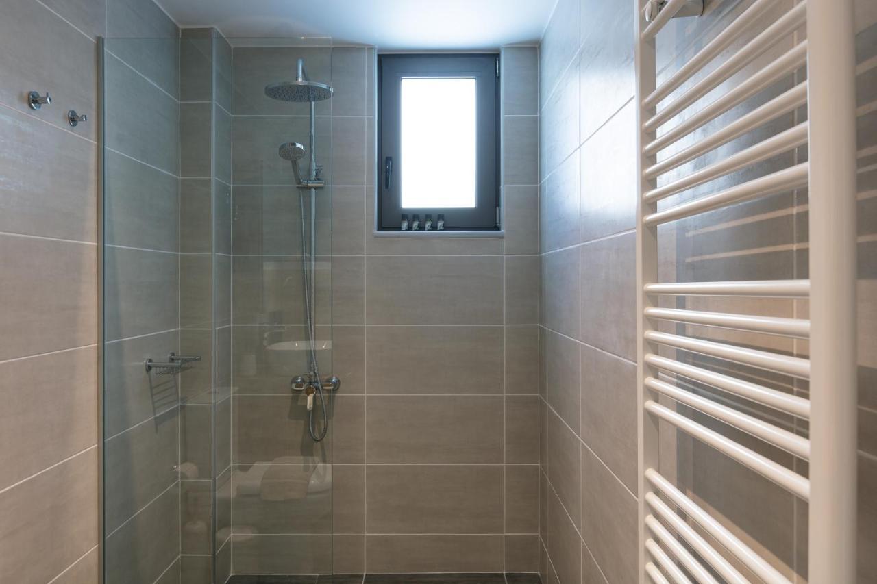 Greek Sky - New Modern Apartment With Shared Pool Tavronitis Dış mekan fotoğraf