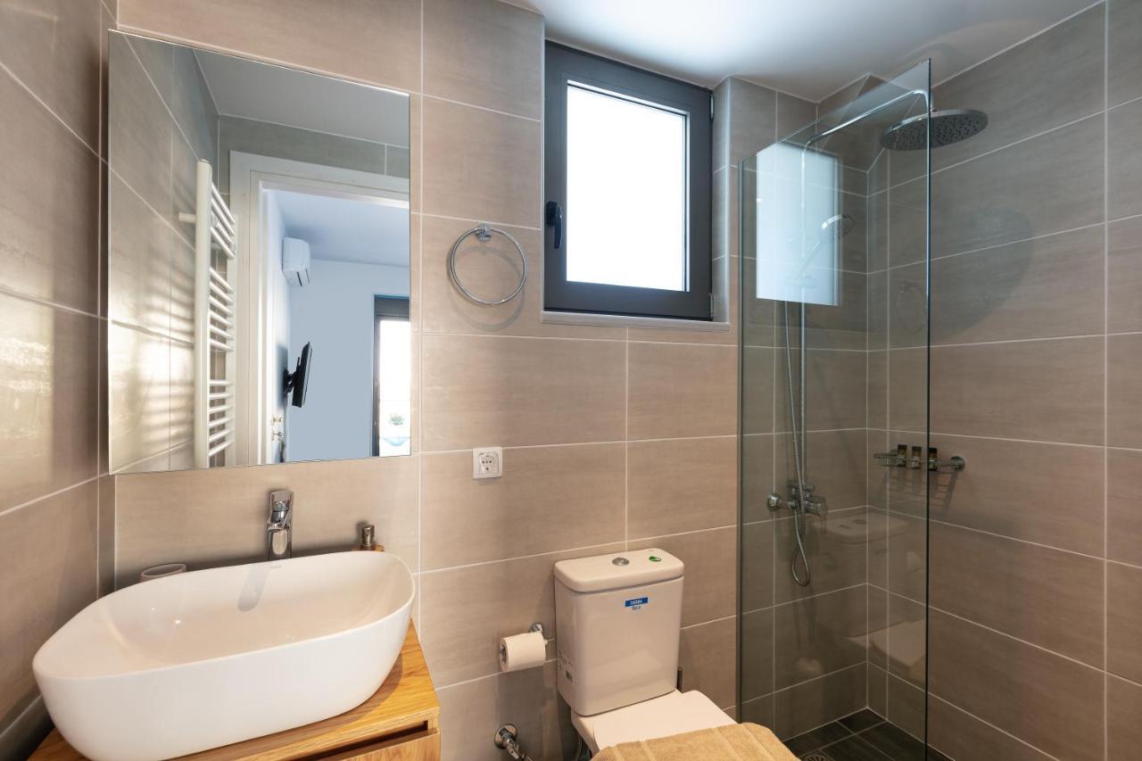 Greek Sky - New Modern Apartment With Shared Pool Tavronitis Dış mekan fotoğraf